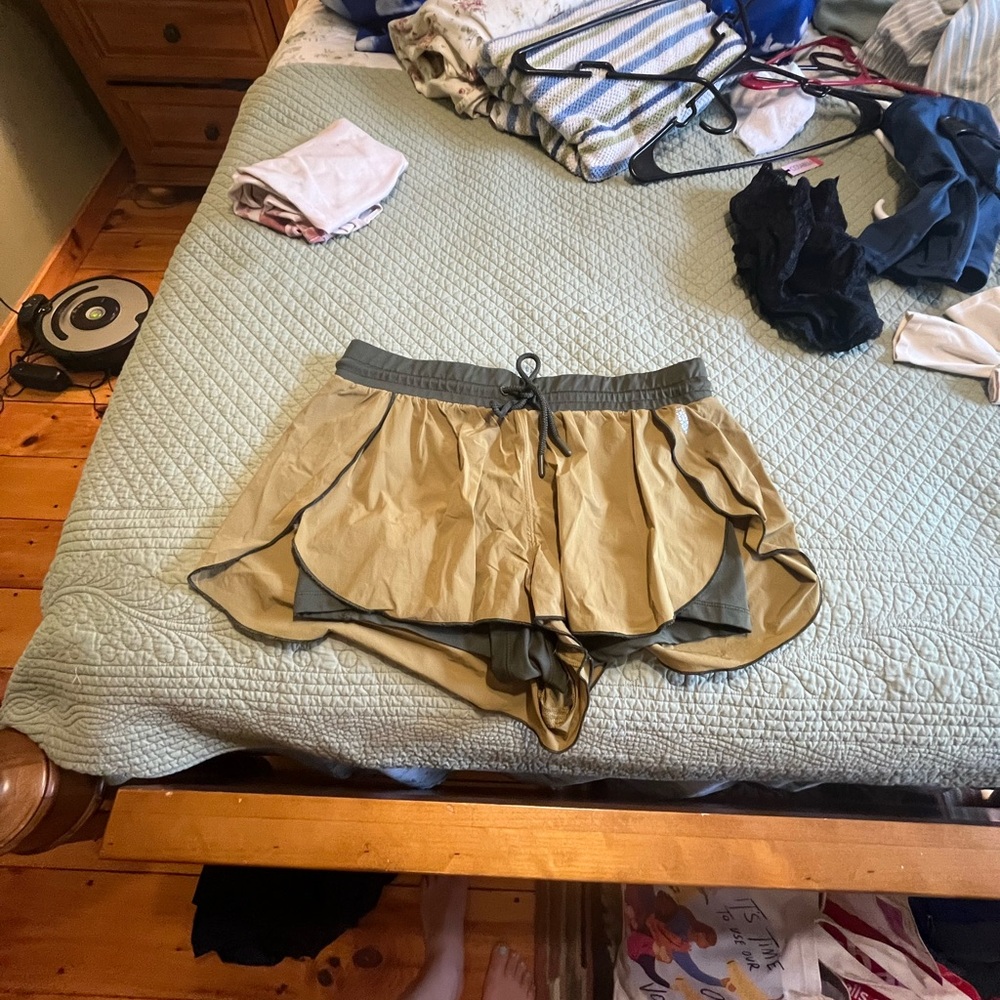 FP Movement by Free People Green Women Shorts Sz Medium